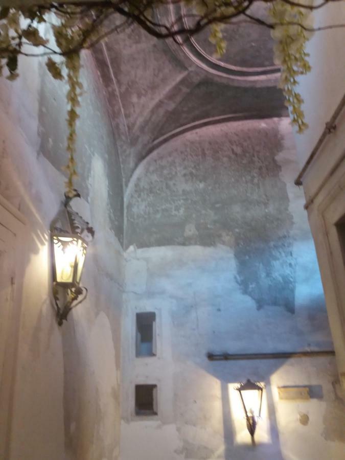 Apartamento Il Teatro Di Nerone Nápoles Exterior foto